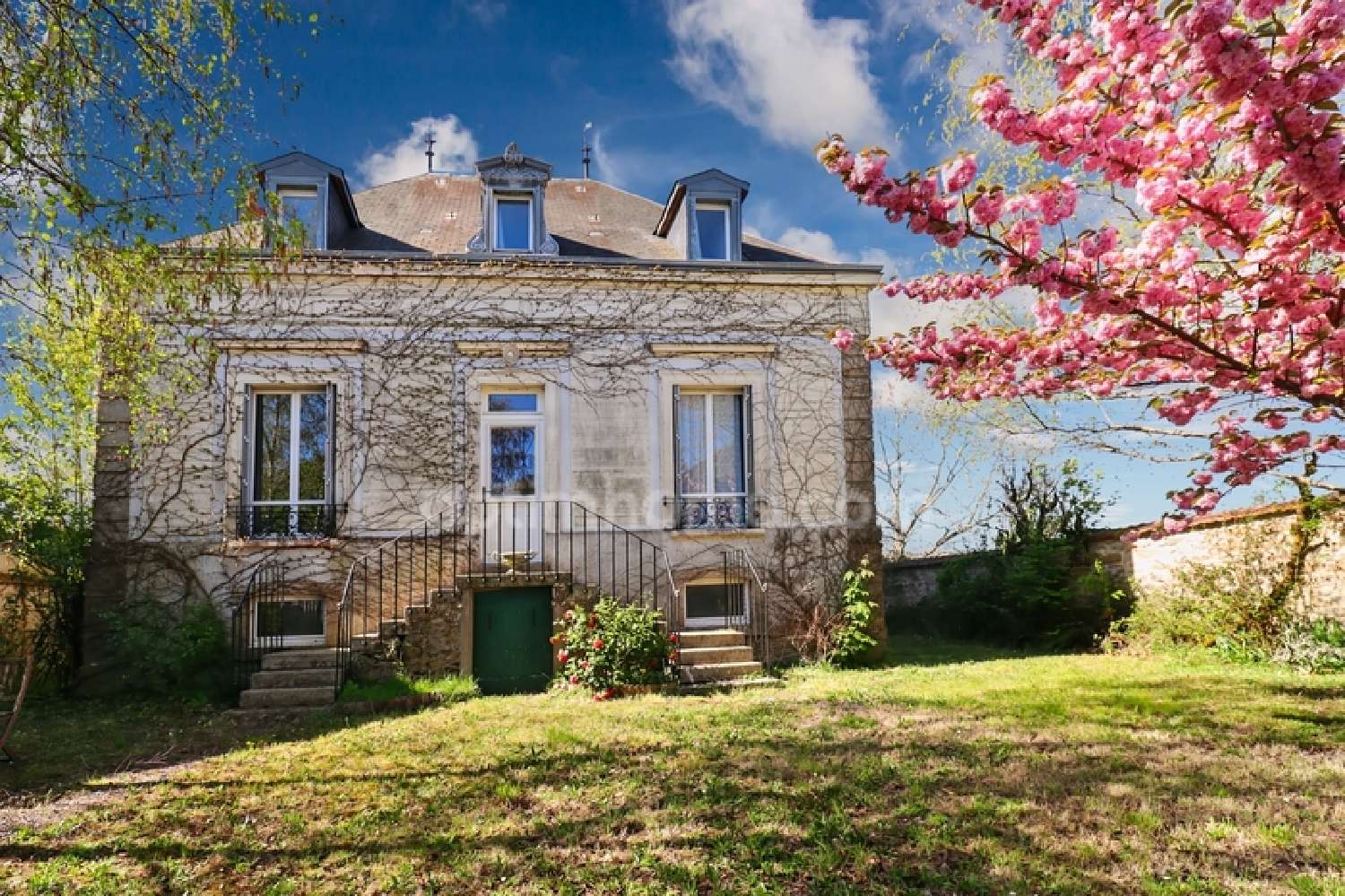  for sale house Saint-Sulpice-les-Feuilles Haute-Vienne 5