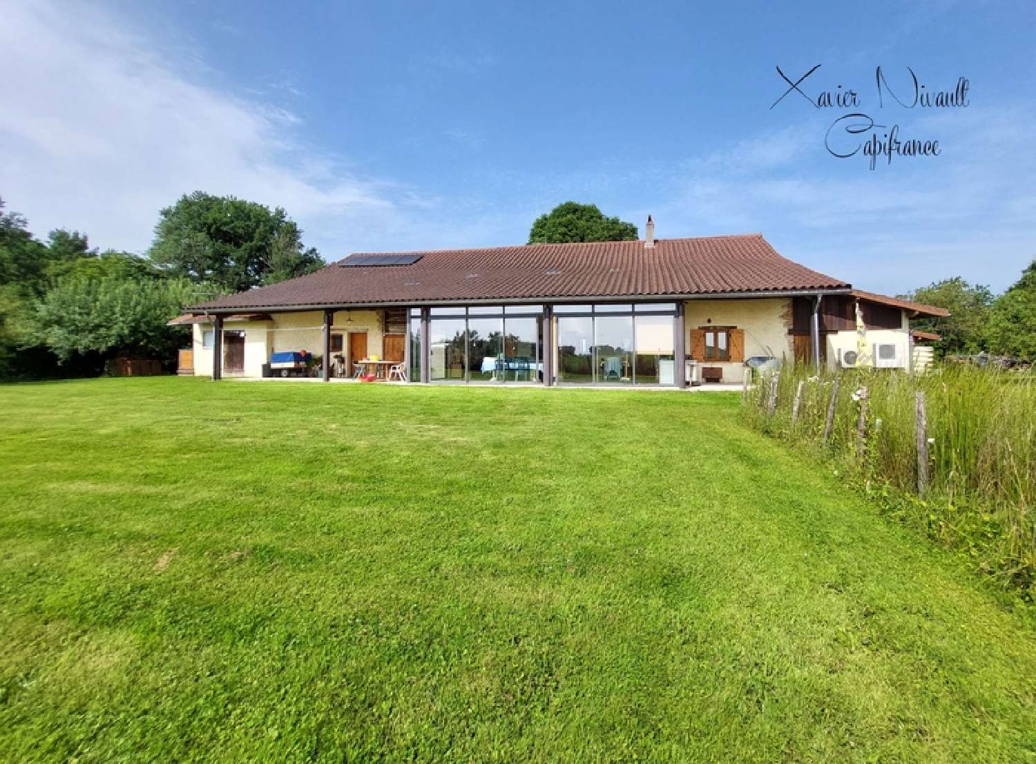 à vendre maison Saint-Trivier-de-Courtes Ain 1