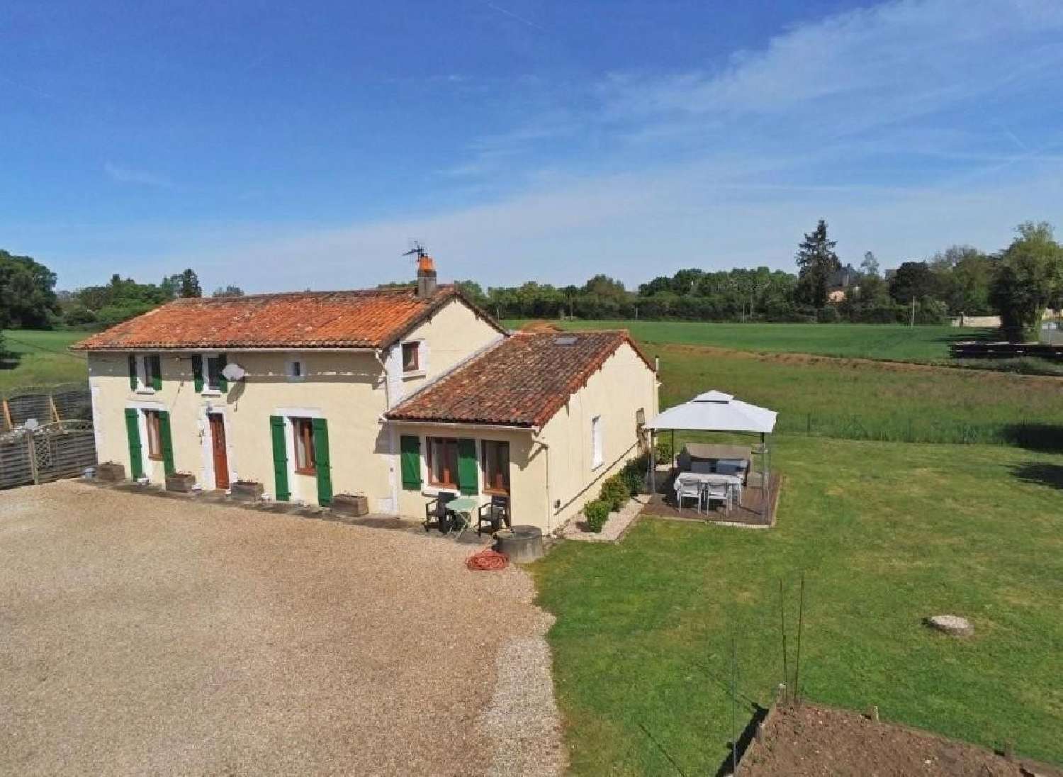  te koop huis Sauzé-Vaussais Deux-Sèvres 1