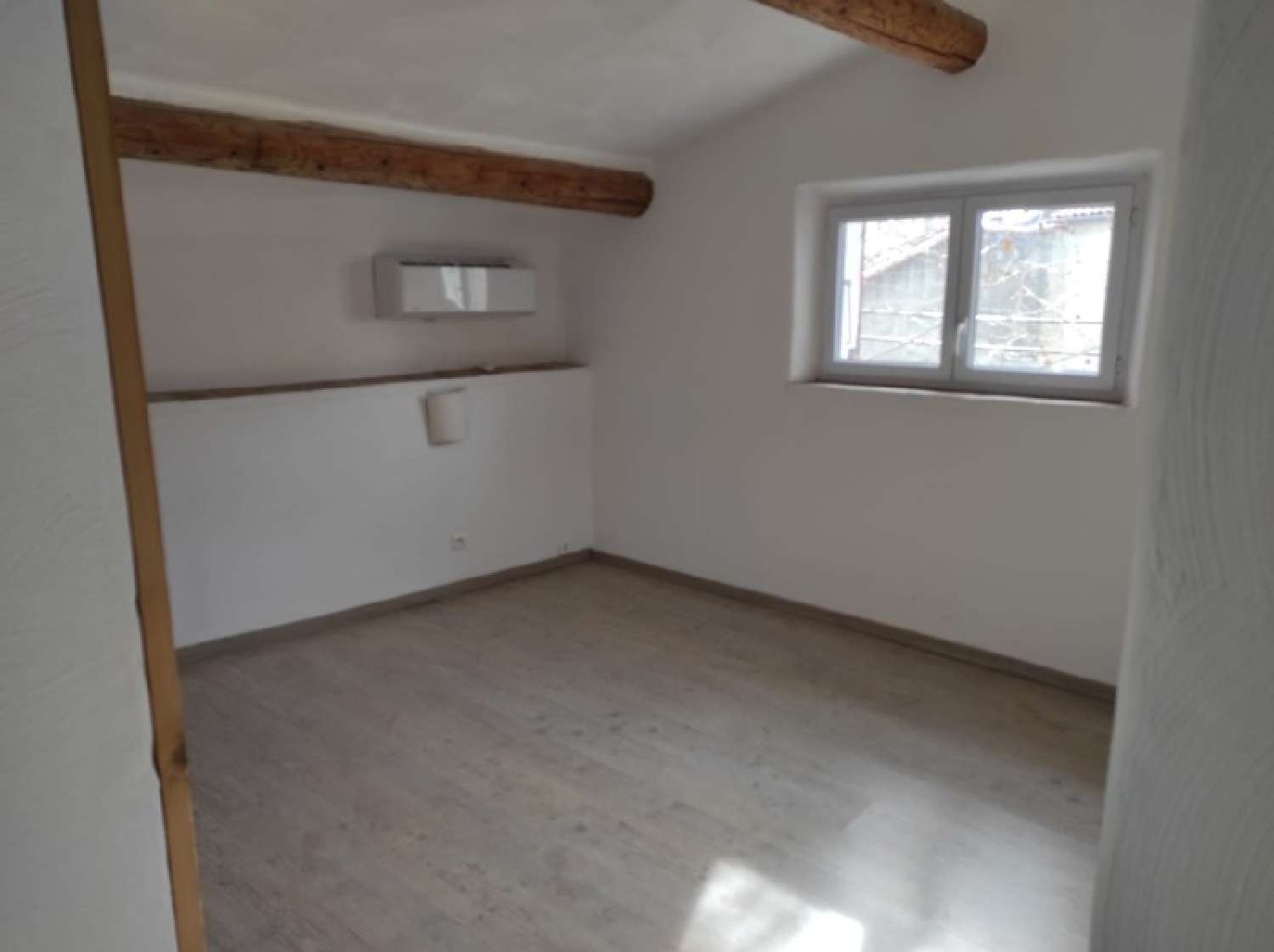  à vendre maison Sénas Bouches-du-Rhône 3