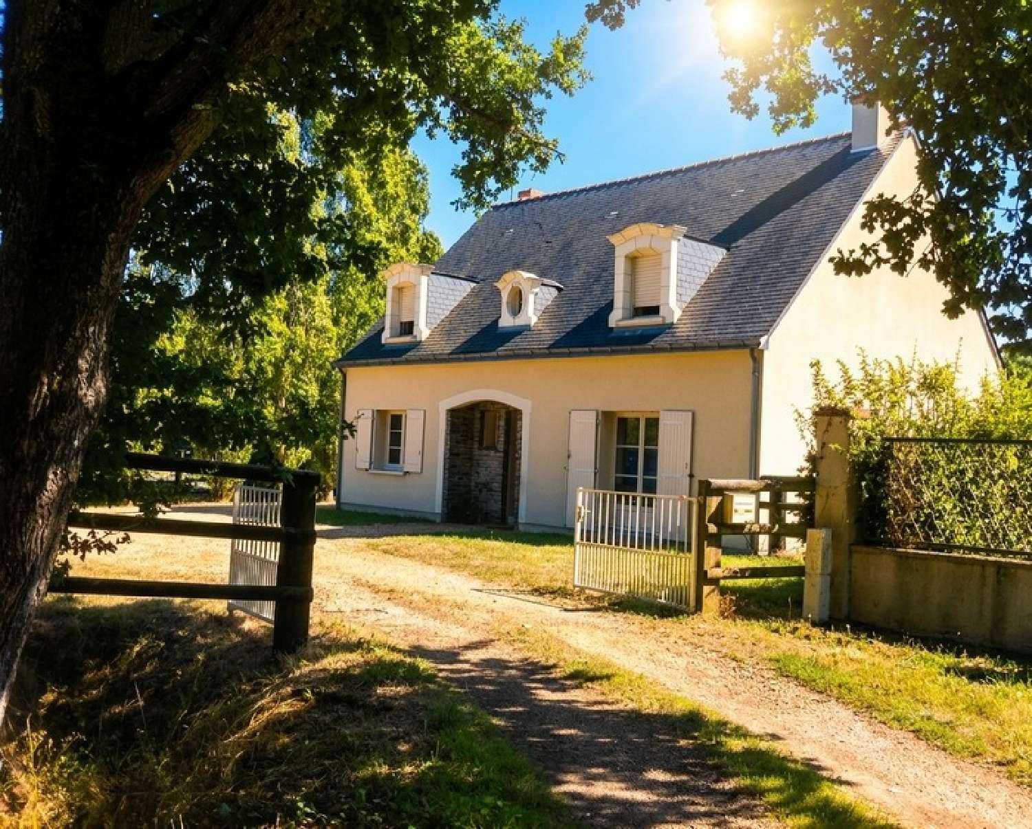 for sale house Soulaire-et-Bourg Maine-et-Loire 1