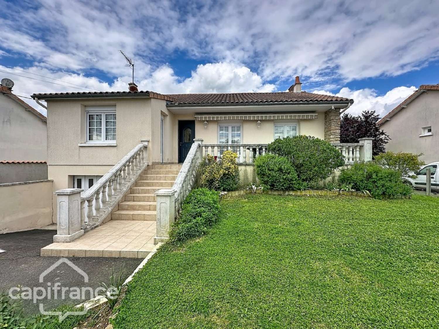  for sale house Thouars Deux-Sèvres 1
