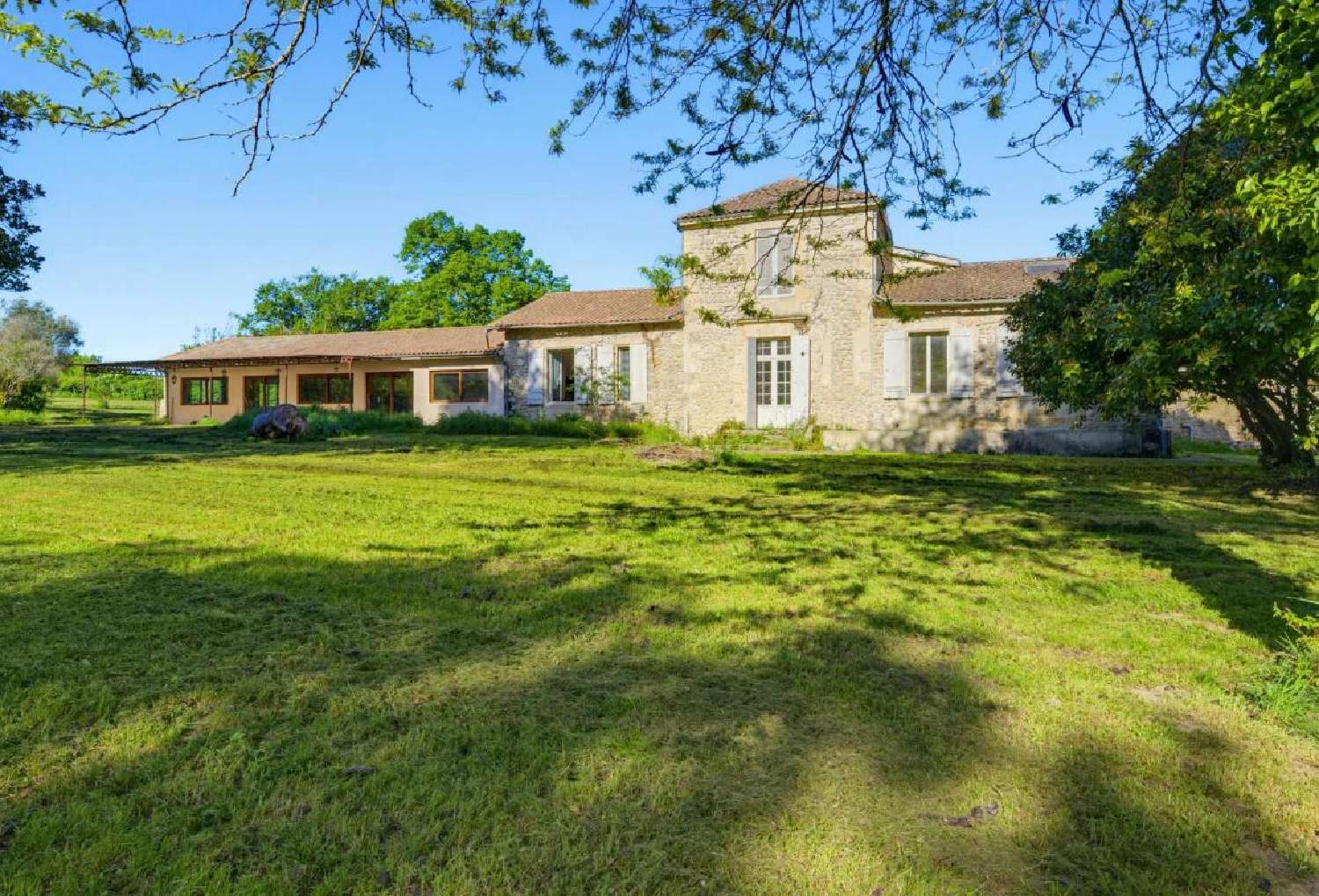  for sale house Tresses Gironde 1