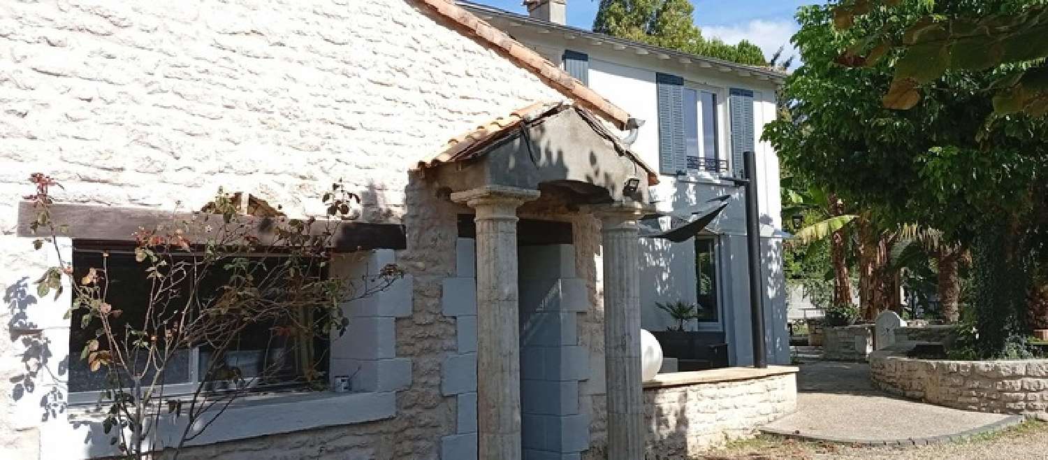  te koop huis Vouillé Deux-Sèvres 1