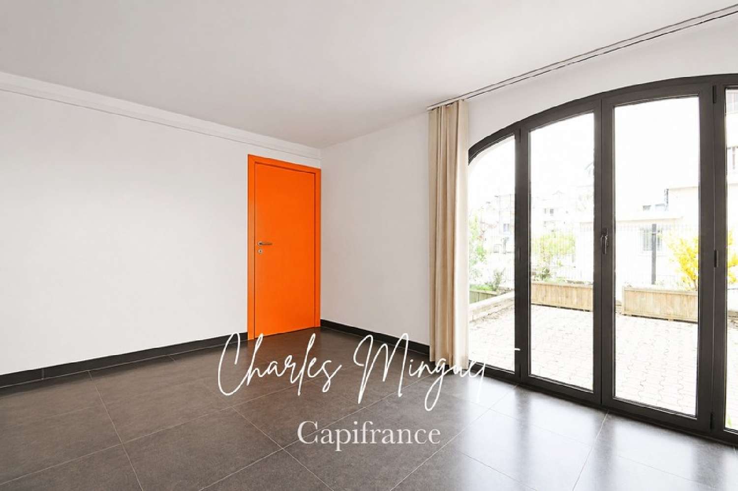 à vendre bureau Briançon Hautes-Alpes 2