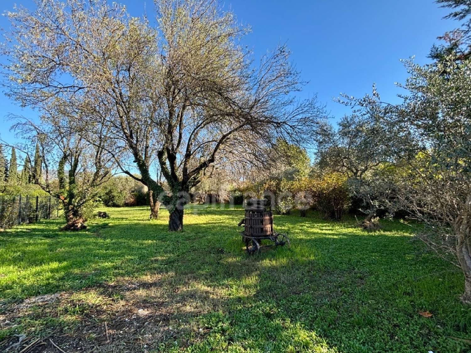  à vendre terrain Aubagne Bouches-du-Rhône 2