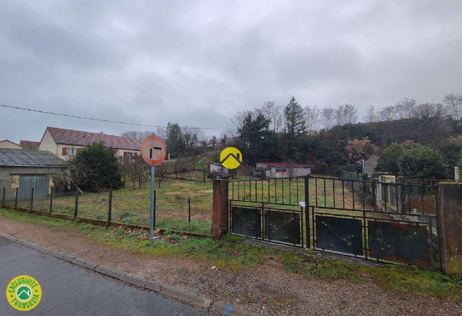  te koop terrein Jouet-sur-l'Aubois Cher 1