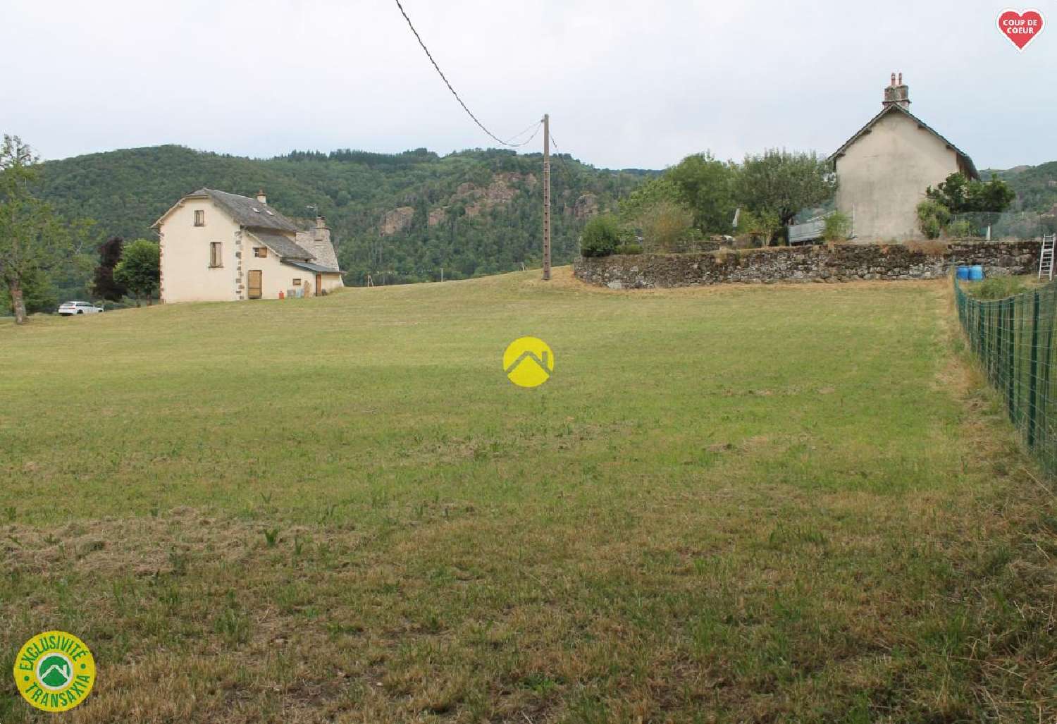 te koop terrein Vic-sur-Cère Cantal 2