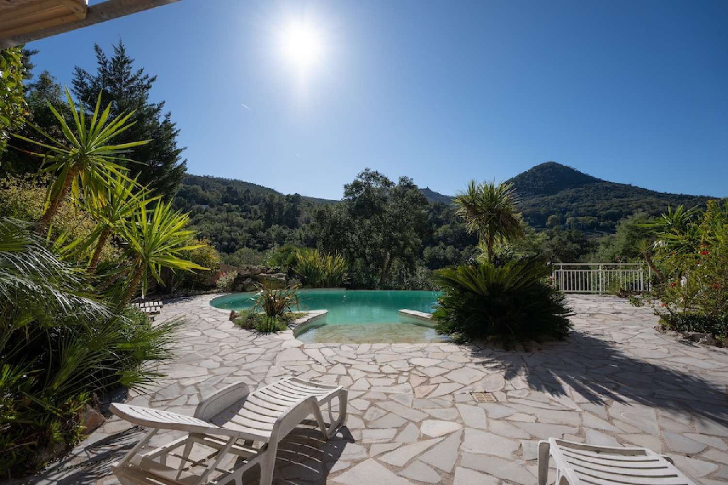  à vendre villa Bagnols-en-Forêt Var 2