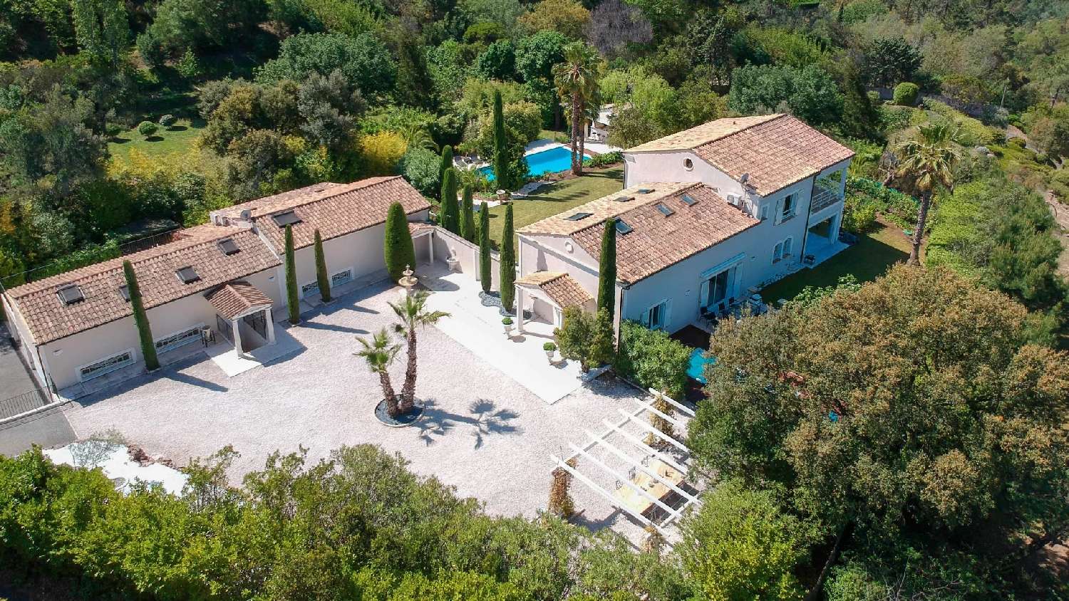  for sale villa Bagnols-en-Forêt Var 2