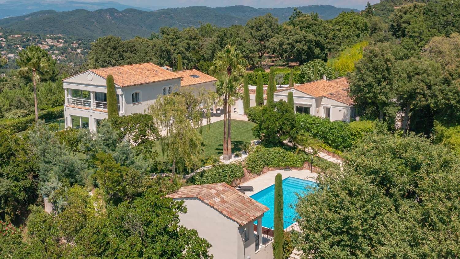  for sale villa Bagnols-en-Forêt Var 3