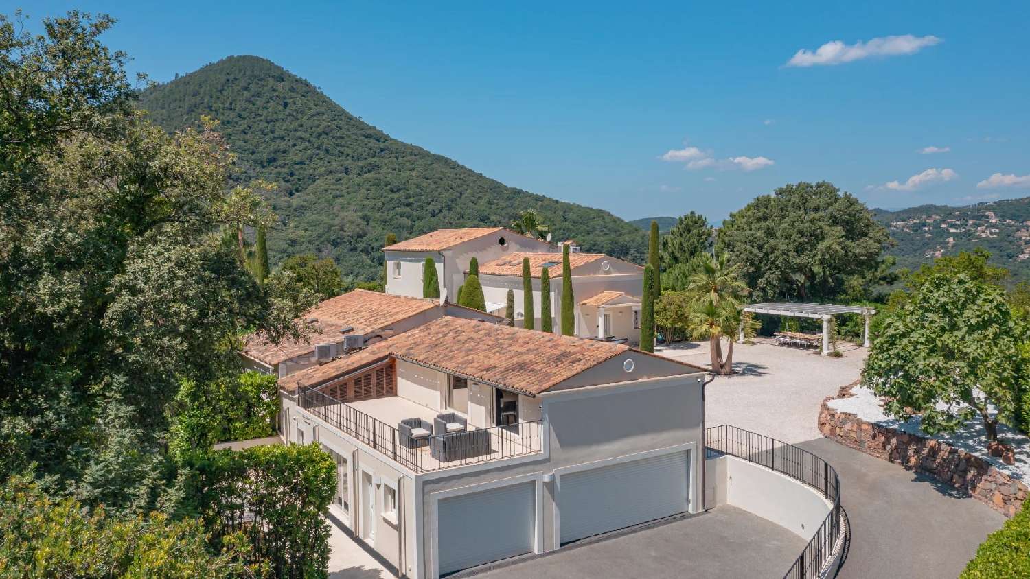  for sale villa Bagnols-en-Forêt Var 4