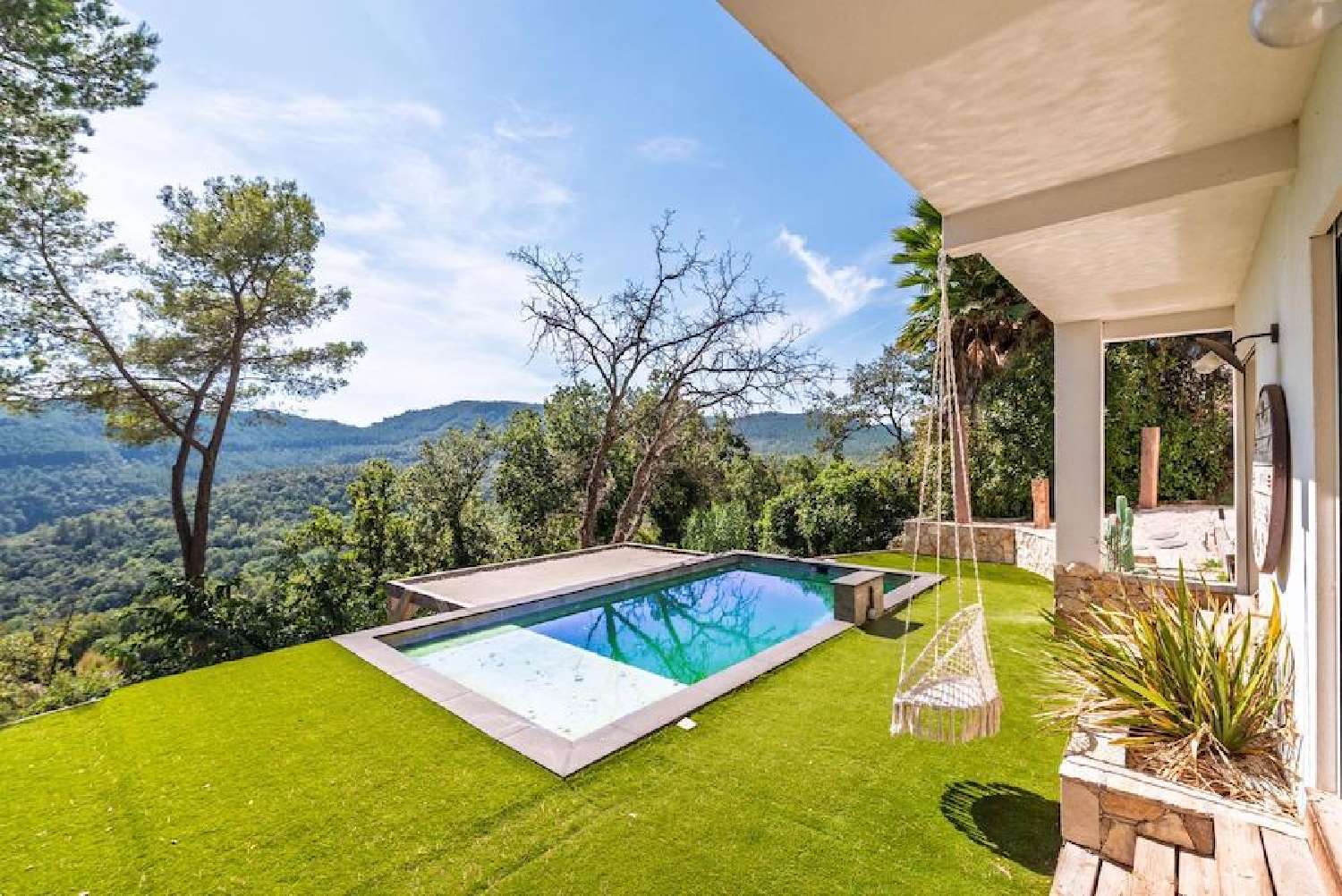  te koop villa Bagnols-en-Forêt Var 2
