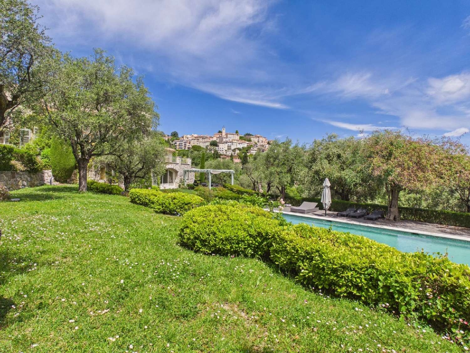 à vendre villa Châteauneuf-Grasse Alpes-Maritimes 2