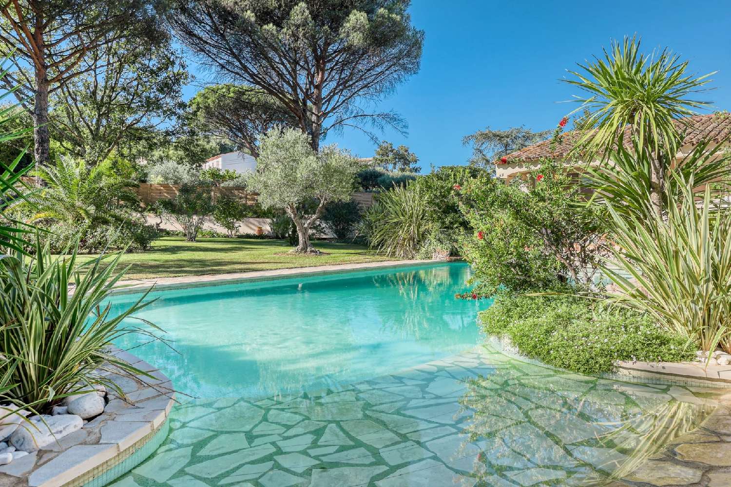  en venta villa Cogolin Var 3