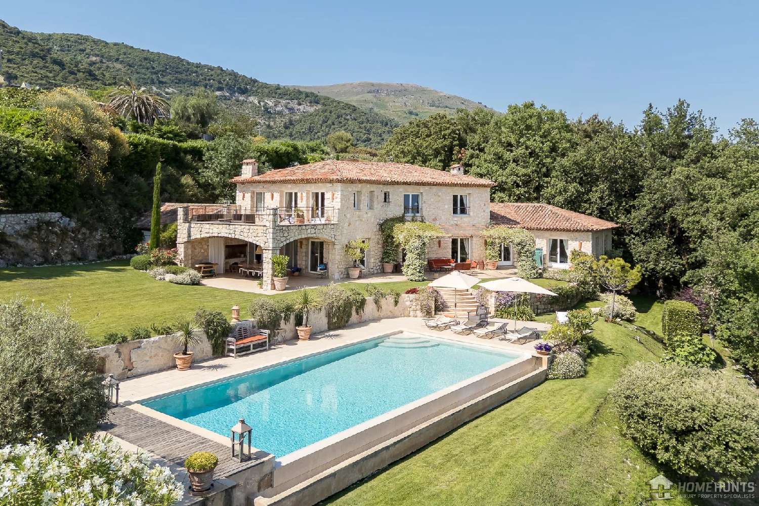 for sale villa Coursegoules Alpes-Maritimes 1