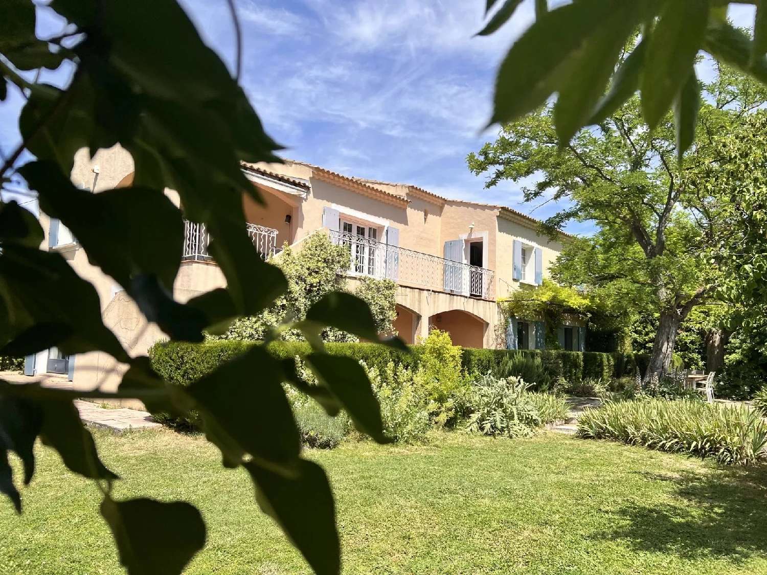  à vendre villa Fontvieille Bouches-du-Rhône 2