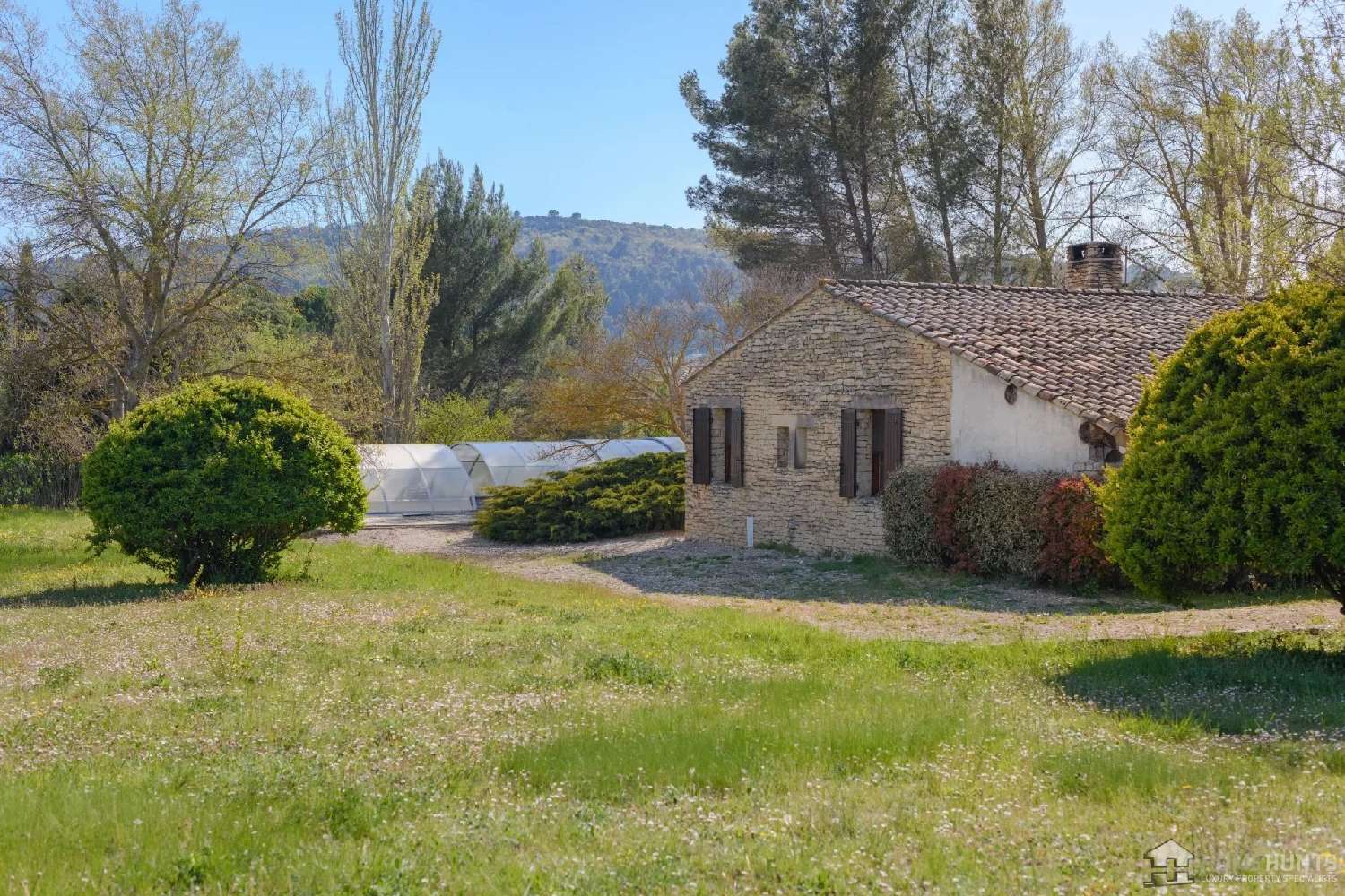  à vendre villa Gordes Vaucluse 1