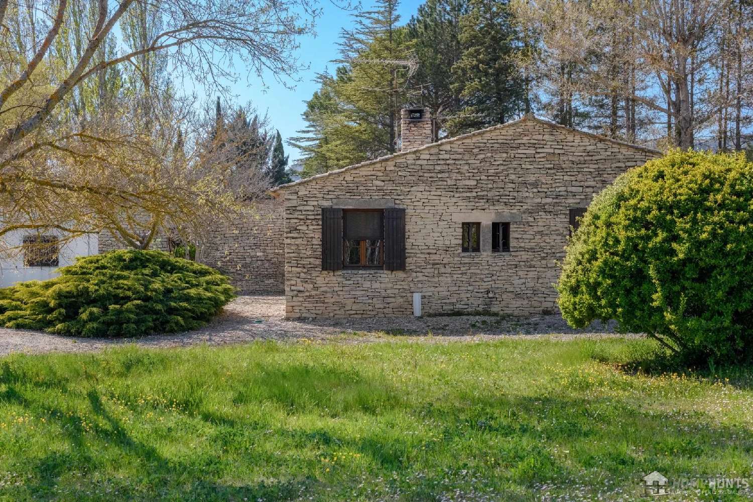  à vendre villa Gordes Vaucluse 3