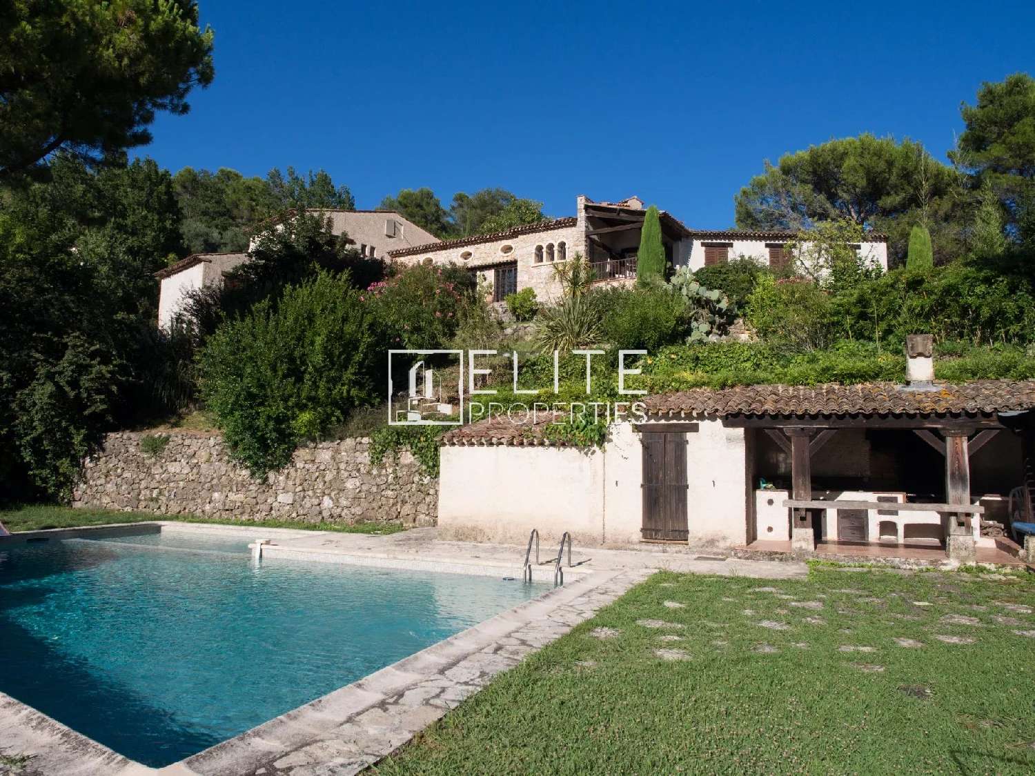  for sale villa Mouans-Sartoux Alpes-Maritimes 1
