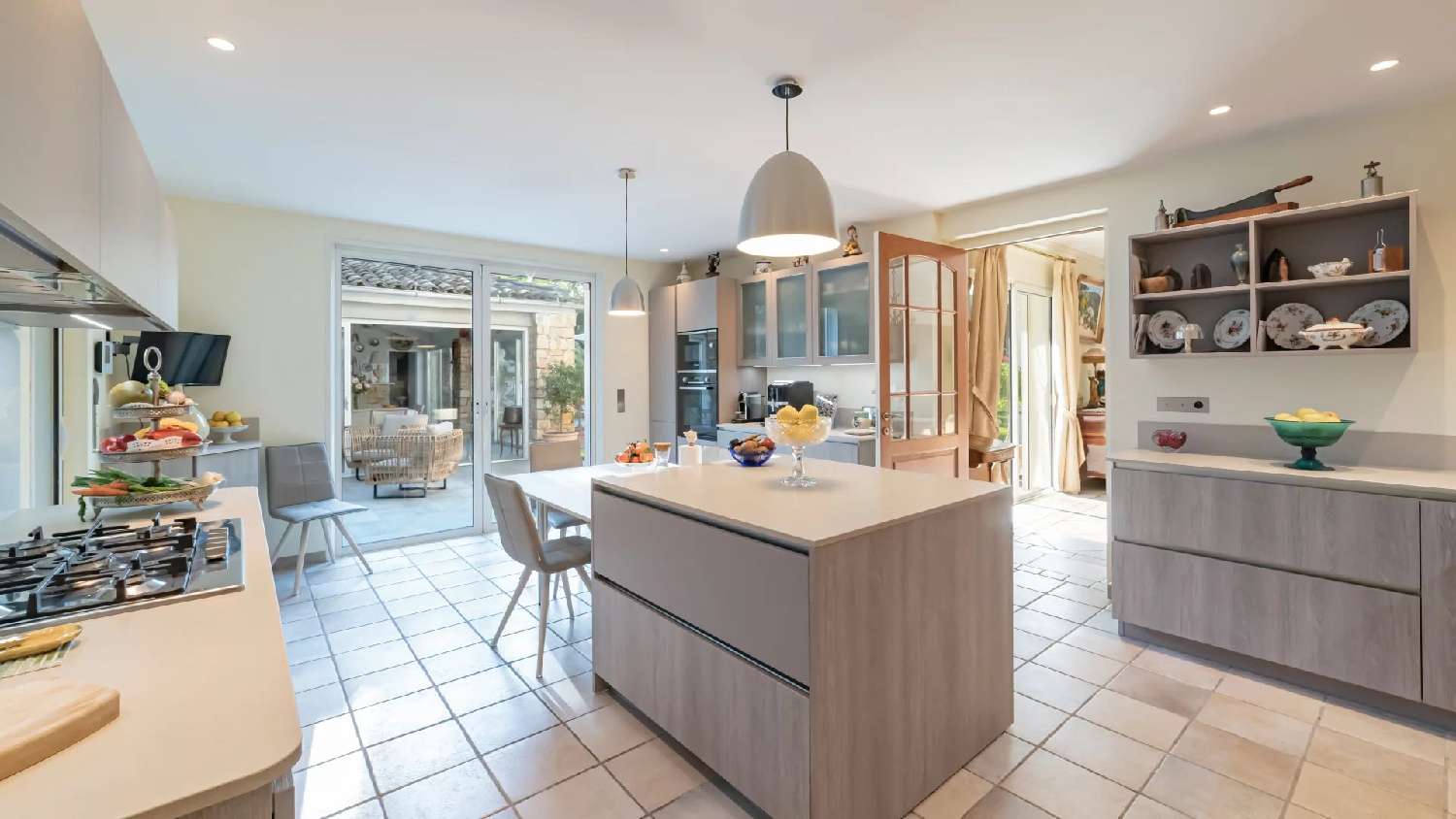  for sale villa Mougins Alpes-Maritimes 8