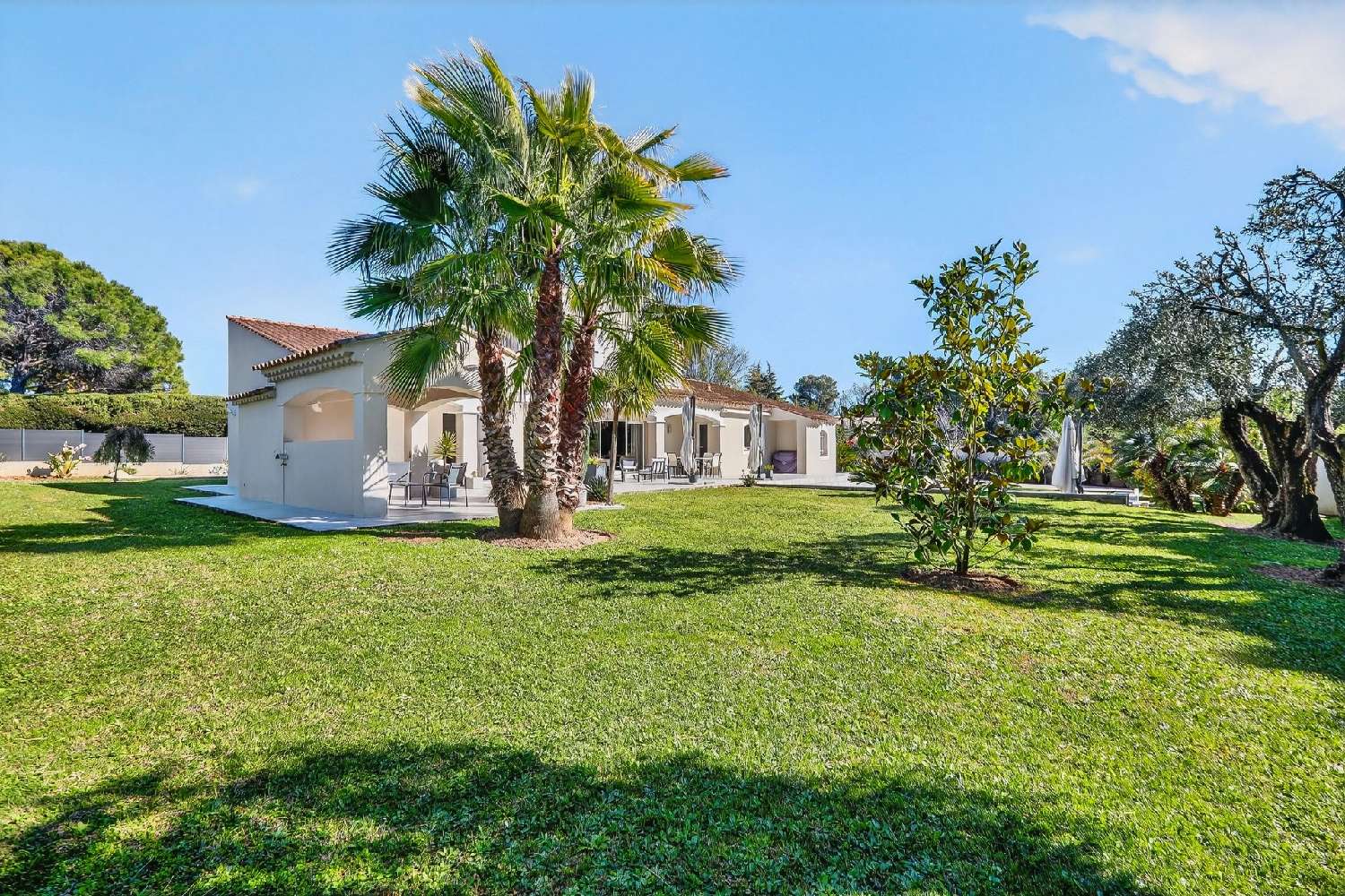  for sale villa Mougins Alpes-Maritimes 2