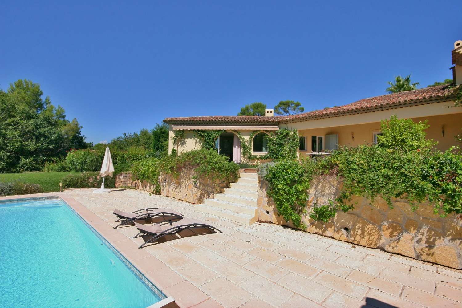  te koop villa Mougins Alpes-Maritimes 2
