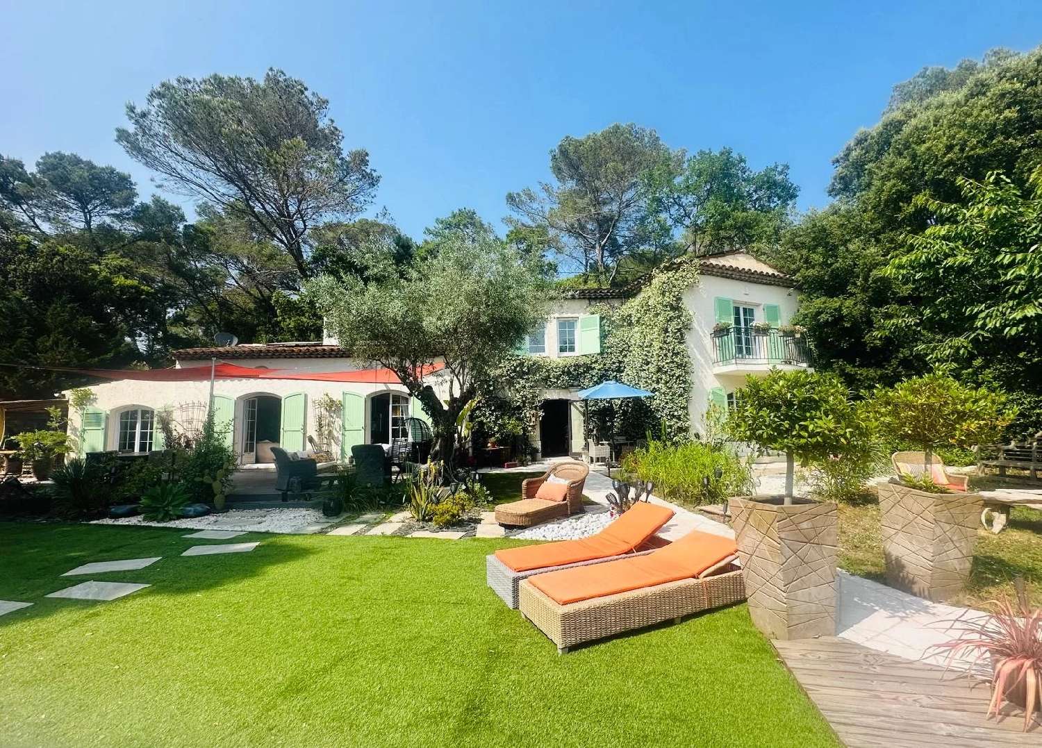  à vendre villa Roquefort-les-pins Alpes-Maritimes 1