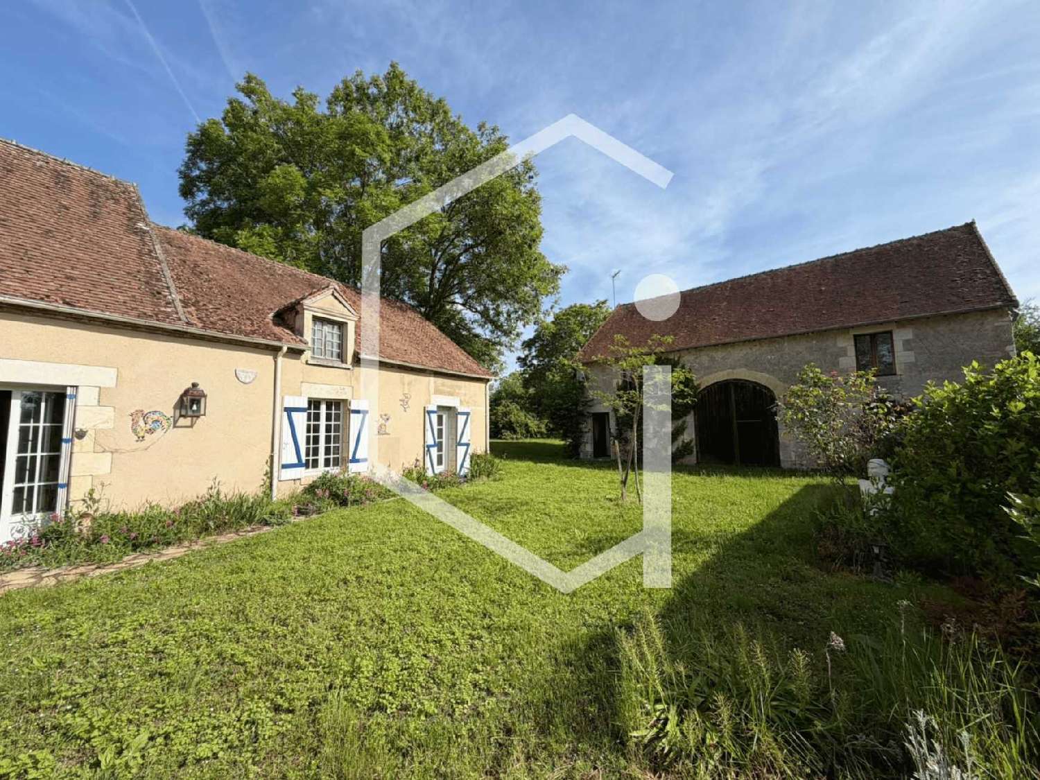 for sale villa Sury-près-Léré Cher 2