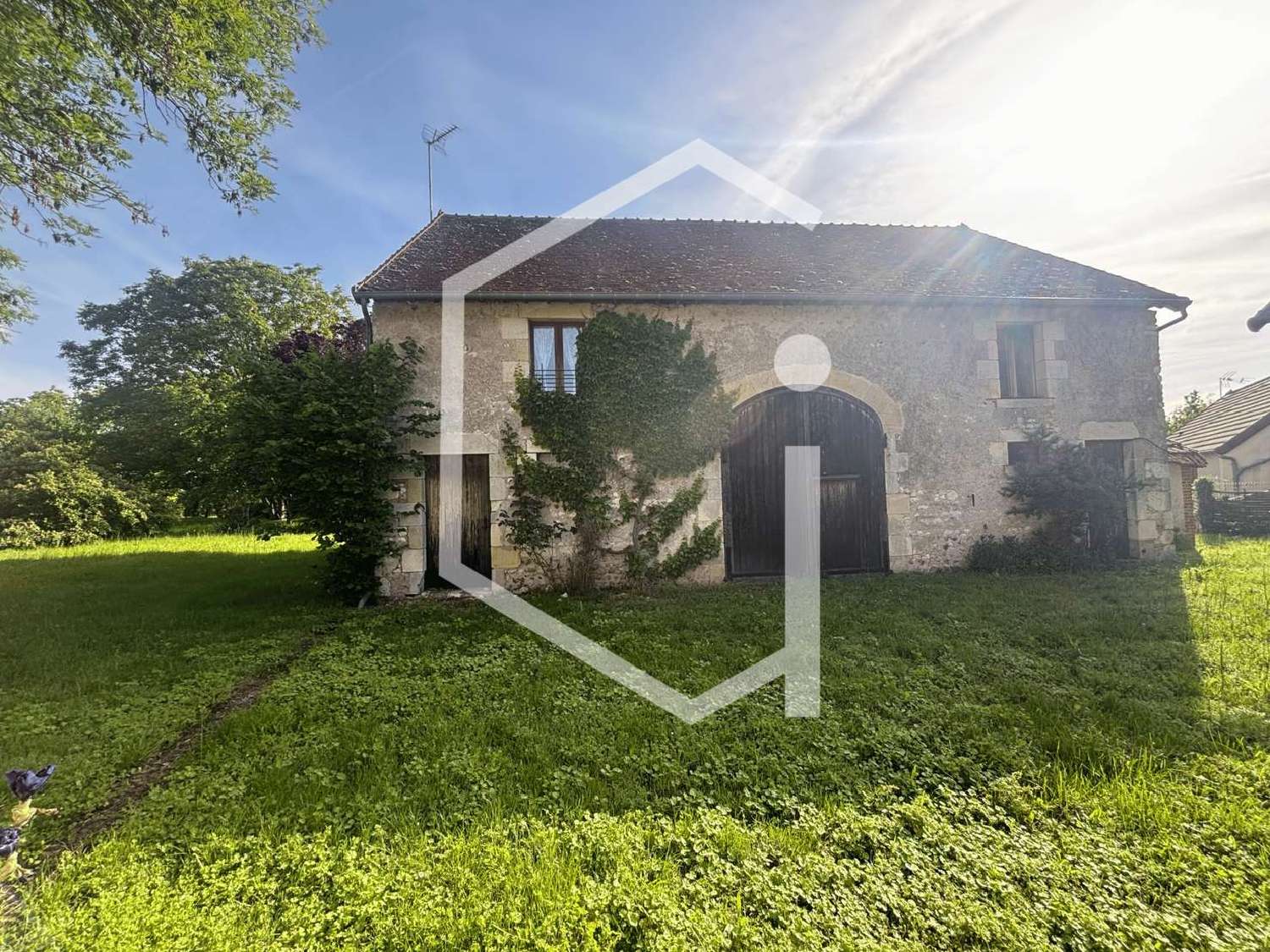 for sale villa Sury-près-Léré Cher 3