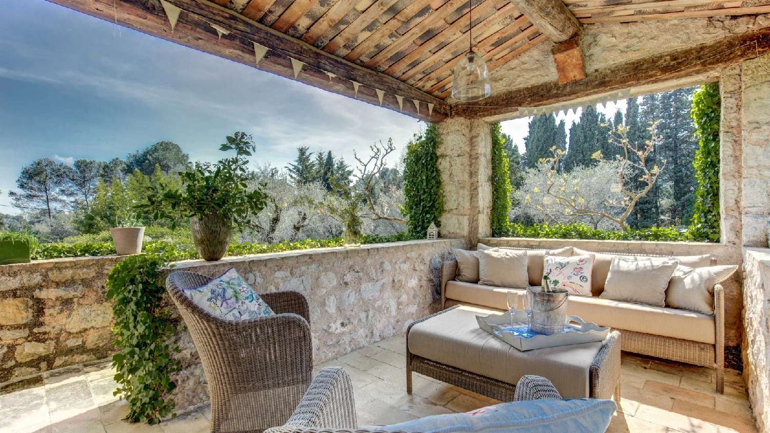  à vendre villa Valbonne Alpes-Maritimes 2
