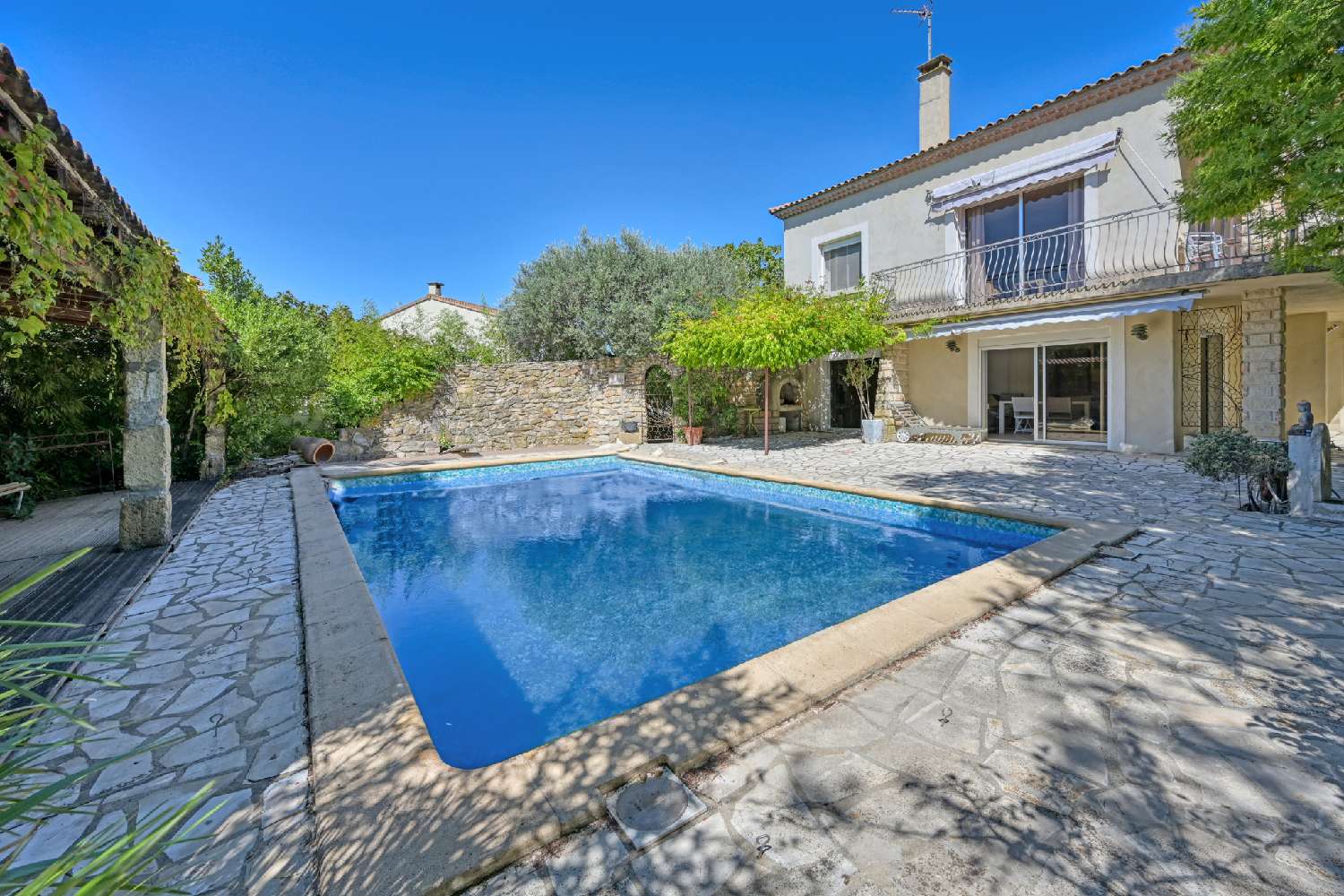 for sale villa Vauvert Gard 1