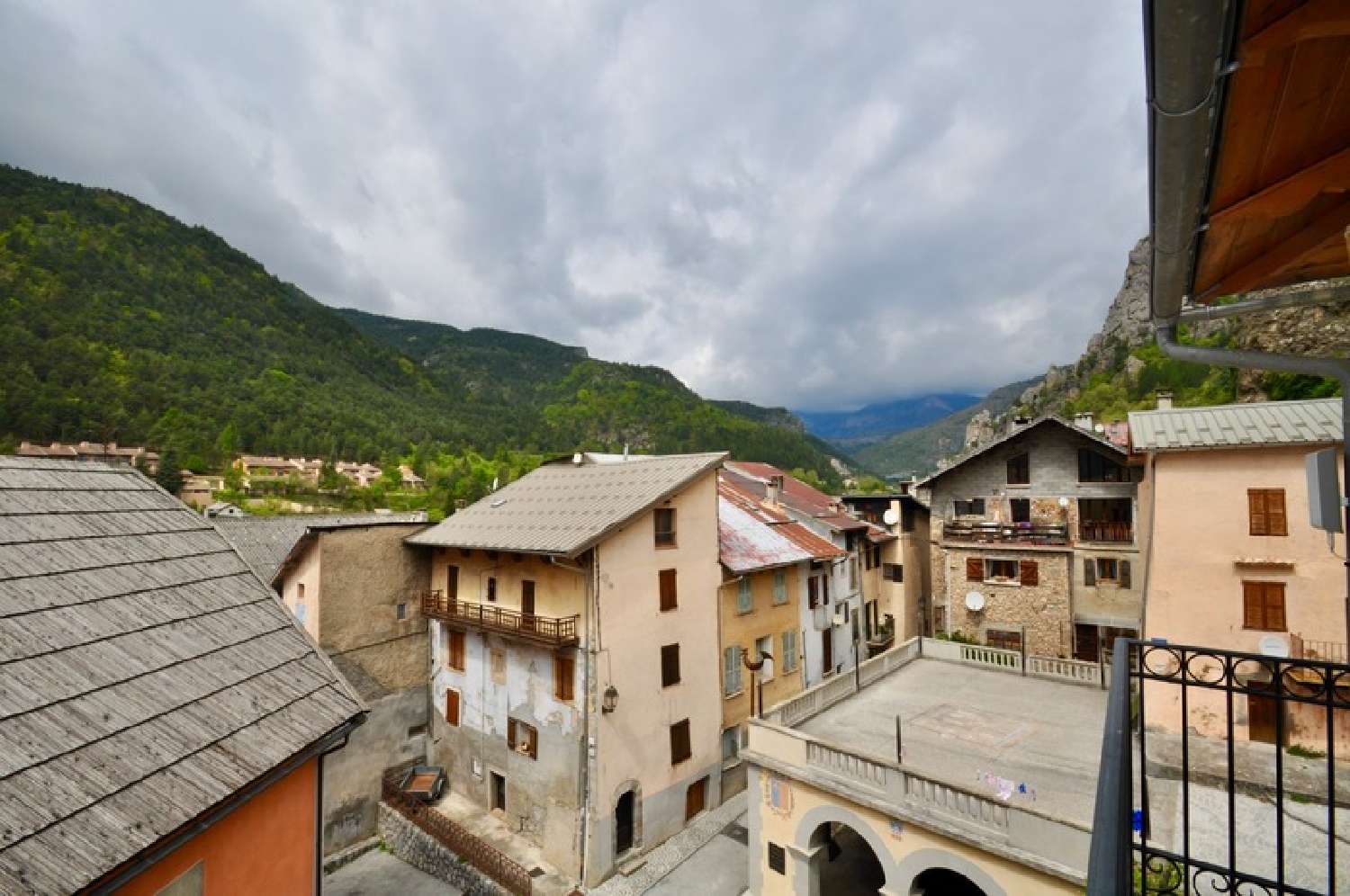  en venta casa de pueblo Guillaumes Alpes-Maritimes 1