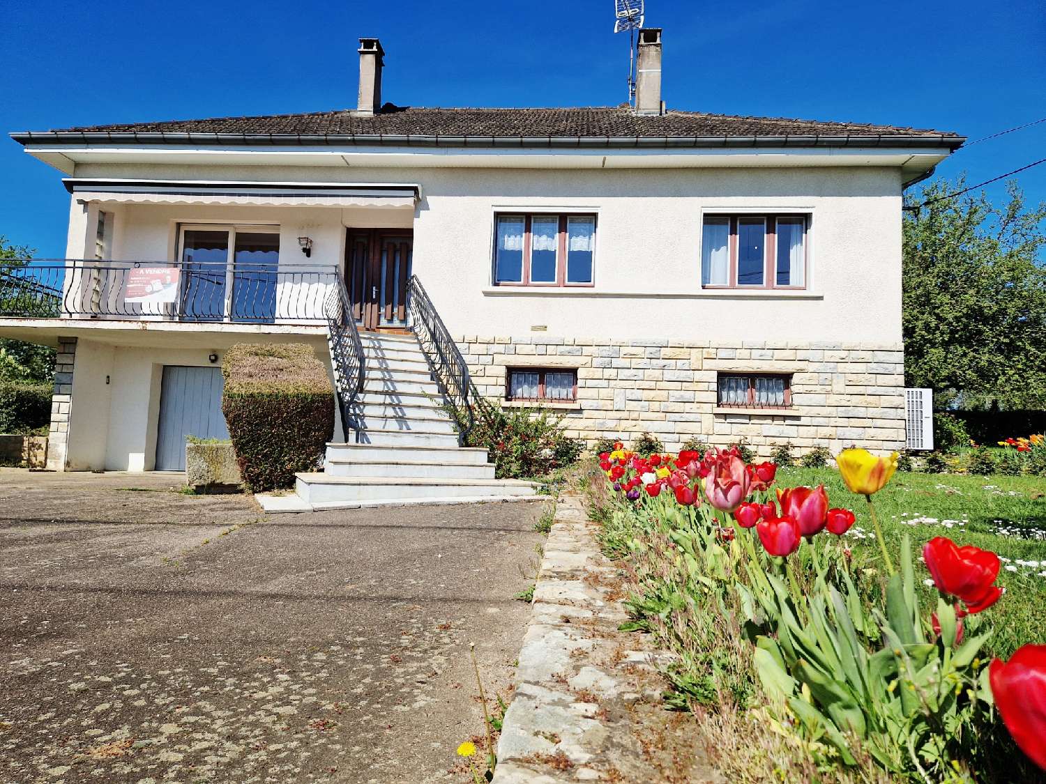  te koop dorpshuis Guyonvelle Haute-Marne 1