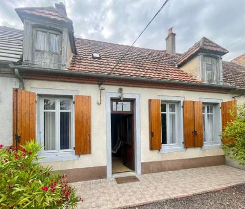 Mornay-sur-Allier Cher village house foto 7347822