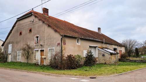 Ouge Haute-Saône dorpshuis foto 7334966