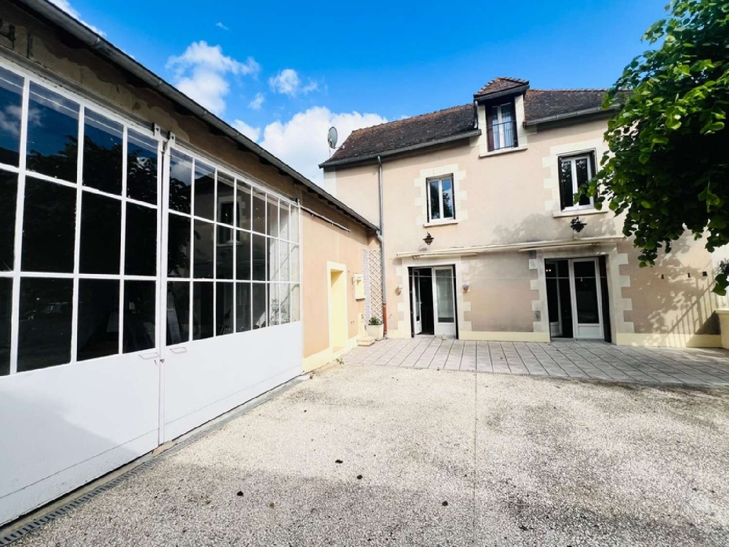  for sale village house Saint-Sauveur Vienne 2