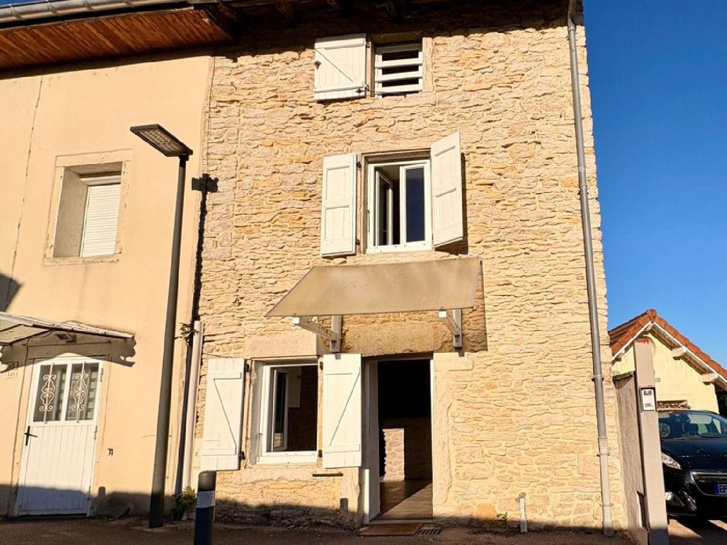  te koop dorpshuis Trept Isère 1