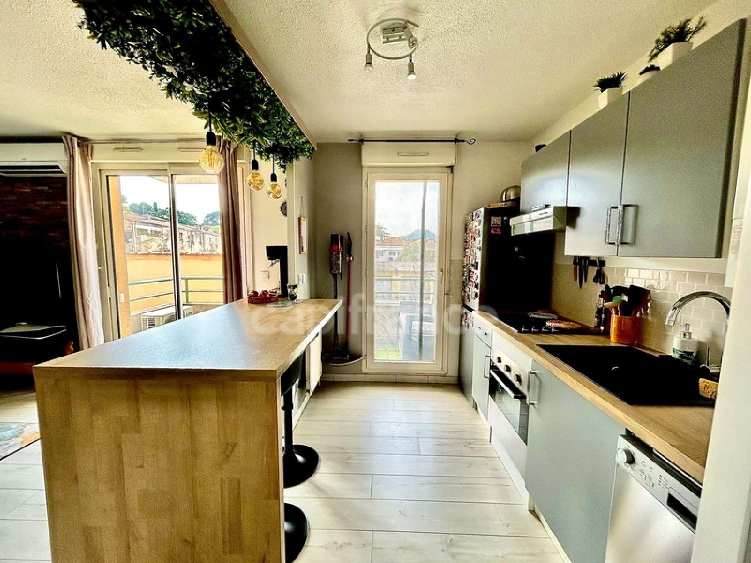 à vendre appartement Aubagne Bouches-du-Rhône 4