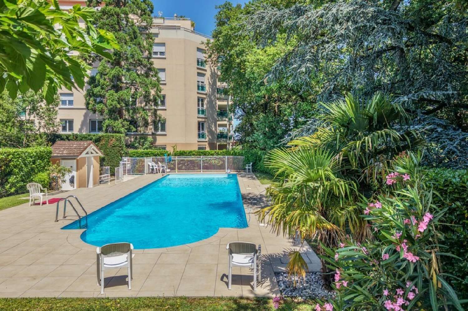  for sale apartment Bron Rhône 2