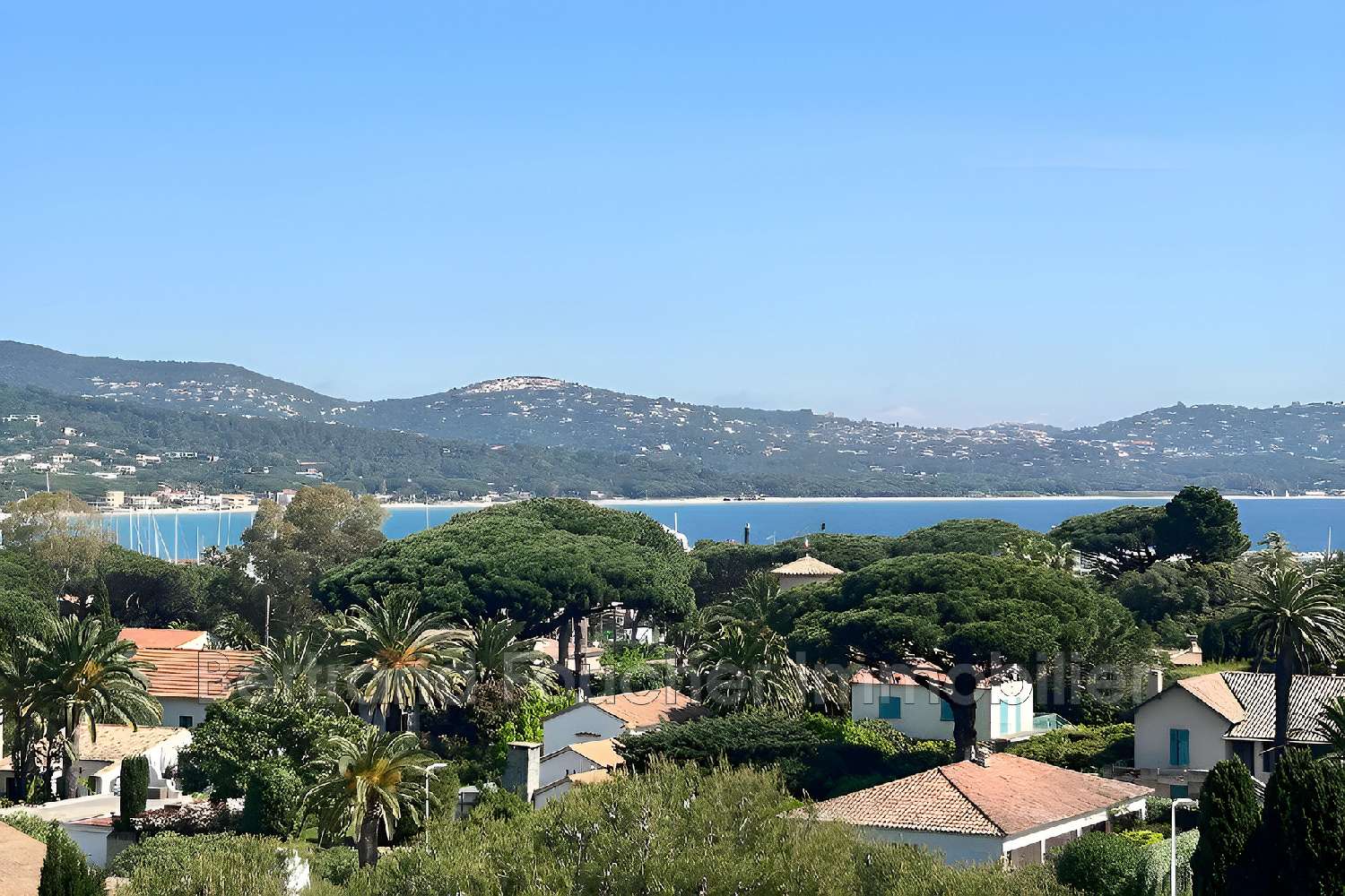  à vendre appartement Cavalaire-sur-Mer Var 1