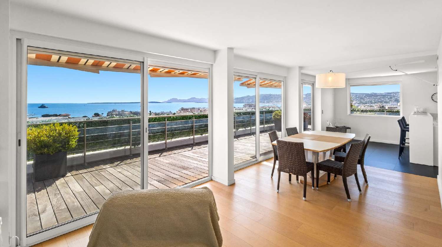 te koop appartement Juan-les-Pins Alpes-Maritimes 6