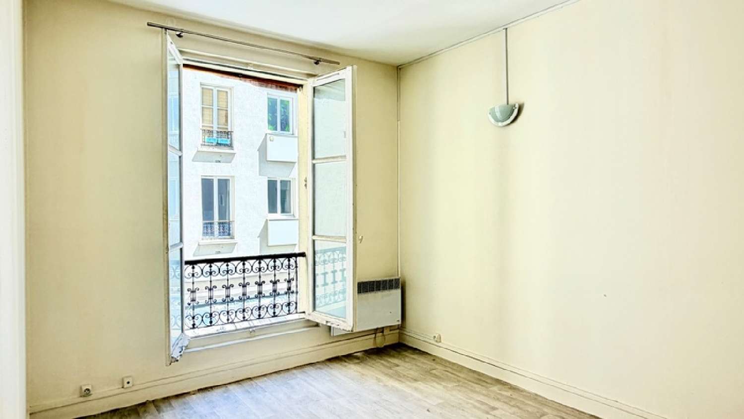  à vendre appartement Paris 10e Arrondissement Paris (Seine) 1