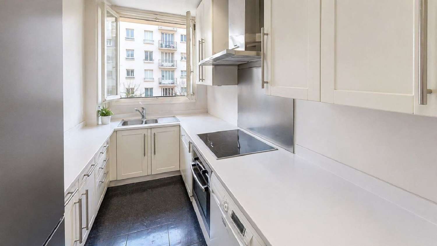 à vendre appartement Paris 16e Arrondissement Paris (Seine) 3