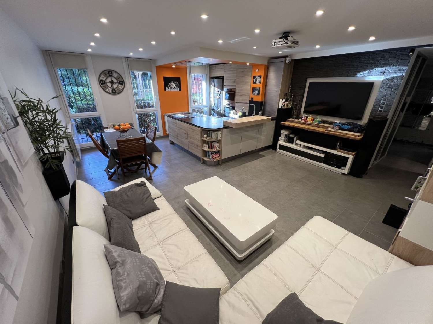  kaufen Wohnung/ Apartment Plan-de-Cuques Bouches-du-Rhône 1