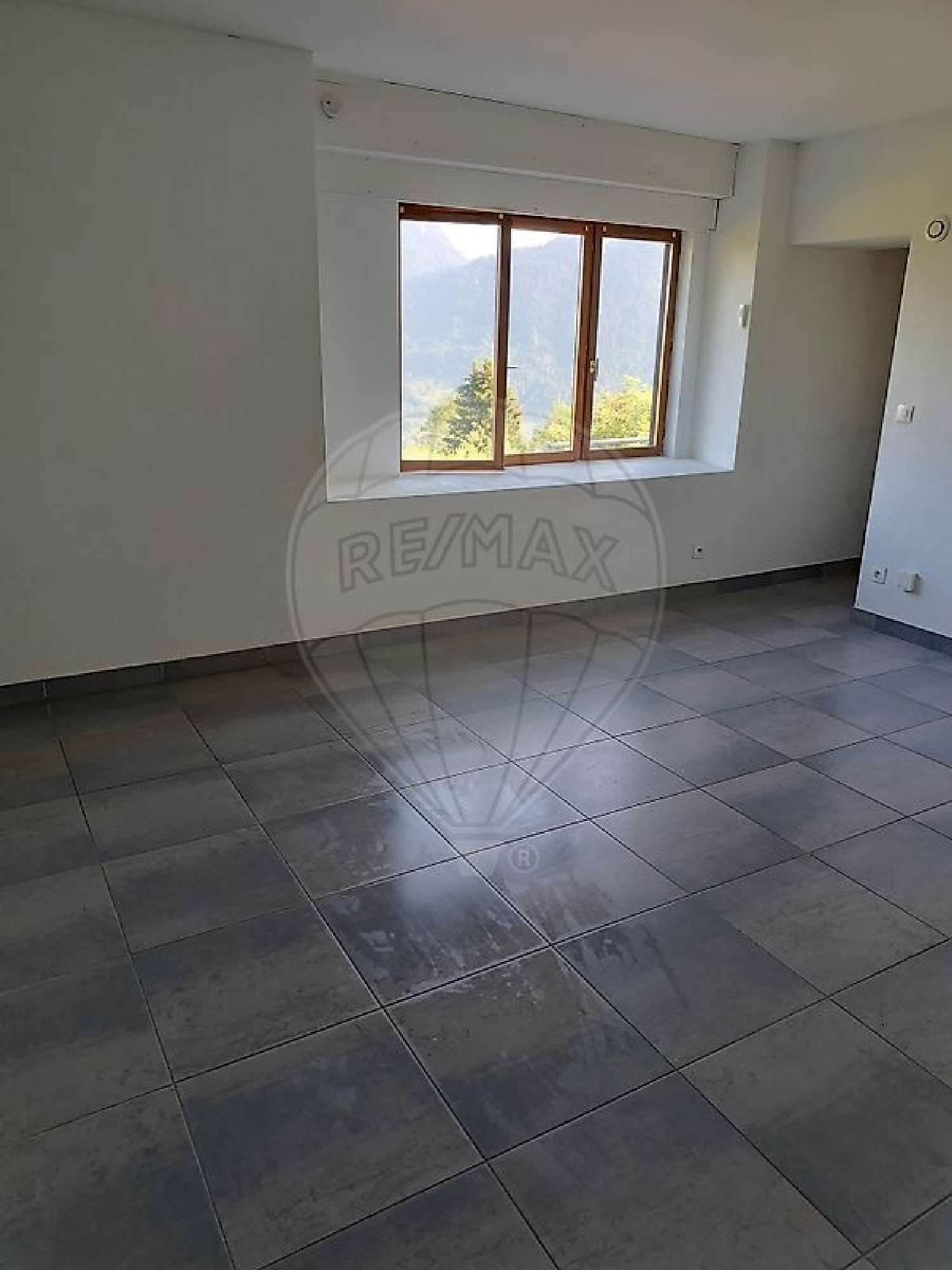 à vendre appartement Thyez Haute-Savoie 5