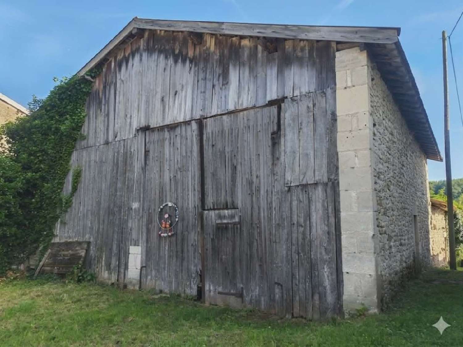  for sale barn Menaucourt Meuse 3
