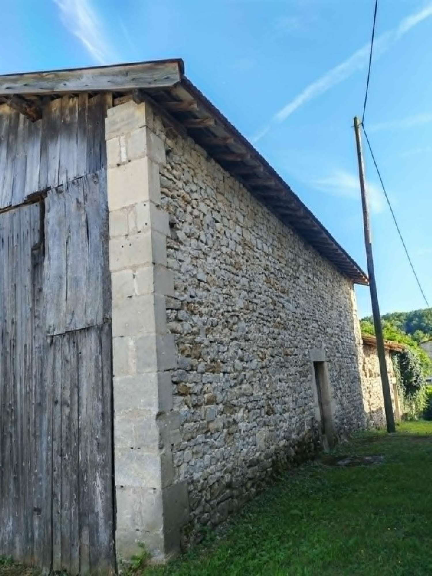  for sale barn Menaucourt Meuse 4
