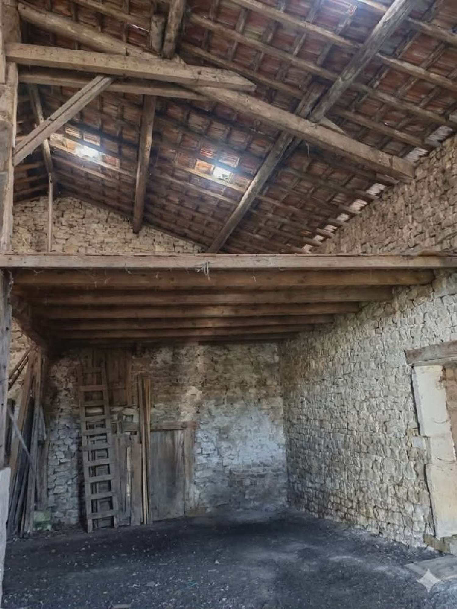  for sale barn Menaucourt Meuse 5