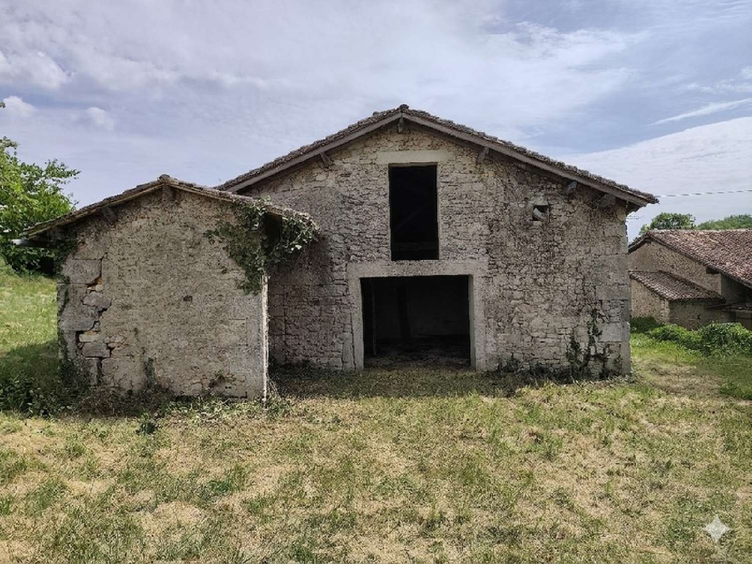 for sale barn Varaignes Dordogne 4